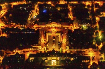 Aerial view, Kleiner Markt with Schatzgräberbrunnen, Mintrops Stadt Hotel Margarethenhöhe,