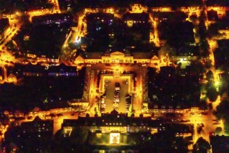 Aerial view, Kleiner Markt with Schatzgräberbrunnen, Mintrops Stadt Hotel Margarethenhöhe,