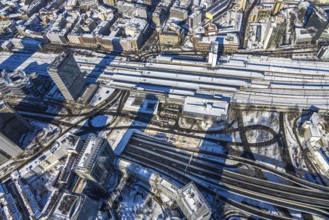 Aerial view, innogy high-rise, Essen central station, southern district, Essen, Ruhr area, North