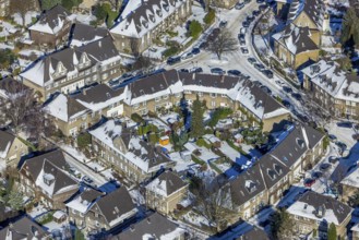 Aerial view, Margarethenhöhe, residential buildings Stiller Weg corner Hoher Weg, gazebos, Essen,
