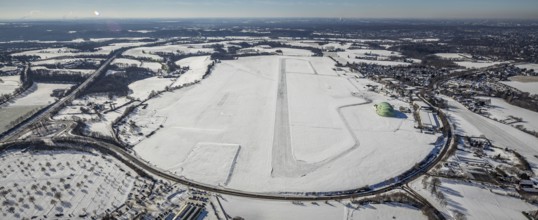 Aerial photo, Airport Essen / Mülheim in winter, Haarzopf, Essen, Ruhr area, North