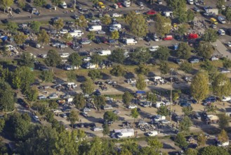 Aerial view, Gigantmarkt Gelsenkirchen flea market on the car park of the VELTINS-Arena in the