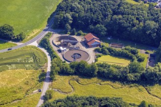 Aerial photograph, sewage treatment plant Ense-Bremen, Bremer Heide, Bremen, Ense, Sauerland, North