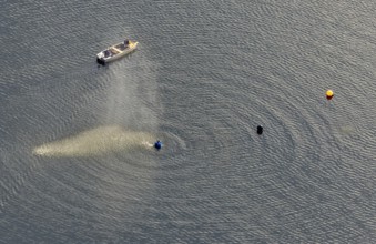 Aerial view, Ennepetalsperre and boat with water fountain in the district Altenbreckerfeld in