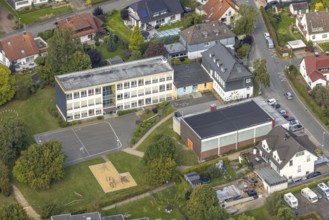 Aerial view, primary school Rüggeberg in the district Rüggeberg in Ennepetal, Ruhr area, North