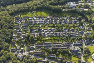 Aerial view, residential area Wilhelmshöhe Leibnizstraße and secondary school Friedenshöhe in the