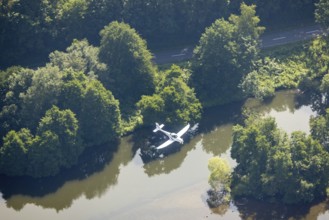 Aerial view, motorised glider over the river Ruhr, Echthausen, Wickede, Sauerland, North