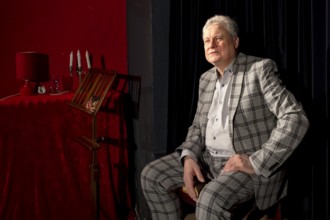 Günter Rüdiger, actor, artistic director, Zimmertheater, Steglitz, photo rehearsal Gesungenes und