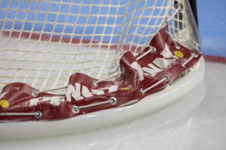 Symbolic image DEL (German Ice Hockey League) : Close-up of an ice hockey goal during a DEL match