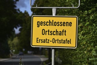 Instead of the usual town entrance sign in the Burbach district of Würgendorf or Wasserscheide, a