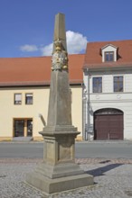 Electoral Saxon postal pillar, Electoral Saxon, distance pillar, market, Zörbig, Saxony-Anhalt,
