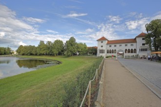 Restaurant Zum Eichenkranz and Lake Wörlitz, gatehouse, landscape, UNESCO, landscape park,
