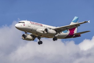Aircraft approaching Stuttgart Airport. Aircraft registration number: D-AGWI, Eurowings, Airbus