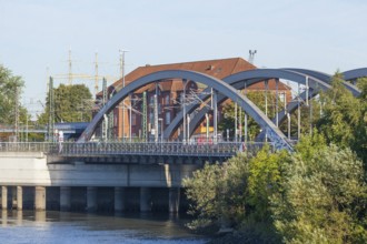 Railway bridge, Veddel, Hamburg, Germany