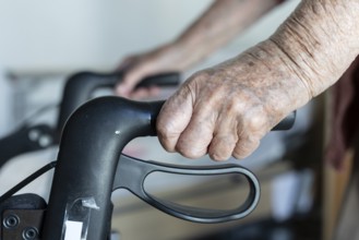 Close-up of wrinkled hands of a 90+ year old senior citizen in a retirement home, Cologne, North