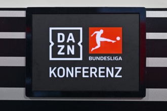 Sign, logo, DAZN, Bundesliga, conference, conference call, Voith-Arena, Heidenheim,