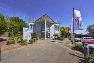 Vereinigte Volksbank eG - Filiale Alfhausen, Baugenossenschaft Landkreis Osnabrück eG, flags on