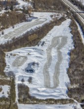 Aerial view, snow-covered golf course Huckingen and walkers, Huckingen, Duisburg, Ruhr area, North