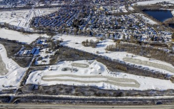 Aerial view, snow-covered golf course Huckingen and walkers, Huckingen, Duisburg, Ruhr area, North
