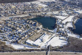 Aerial view, housing estate at Großenbaumer See, Freibad Großenbaum, real supermarket, Huckingen,