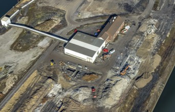 Aerial view, Duisburg harbour, coal island, Duisport, Rhine-Herne Canal, Ruhr, Ruhrort, Duisburg,