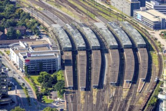 Aerial view, Duisburg central station, Dellviertel, Duisburg, Ruhr area, North Rhine-Westphalia,