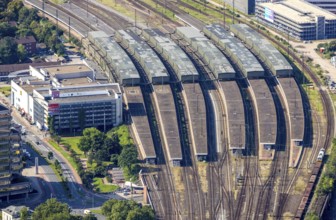 Aerial view, Duisburg central station, Dellviertel, Duisburg, Ruhr area, North Rhine-Westphalia,