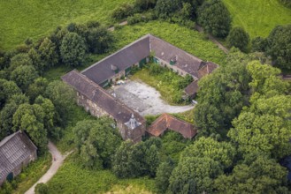 Aerial view, Gut Böckum, Huckingen, Duisburg, Ruhr area, North Rhine-Westphalia, Germany, DE,