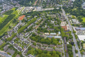 Aerial view, construction site and renovation of Vonovia houses in Rembrandtstraße, Hüttenheim,