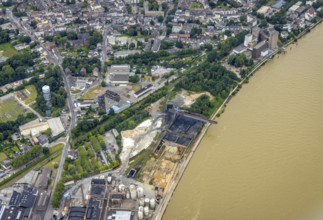 Aerial view, Rheinufer Essenberg, commercial area Duisburger Straße, coal storage on the river