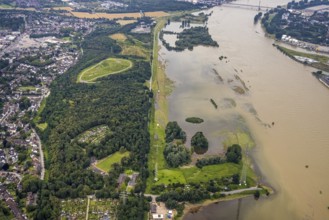 Aerial photo, flood river Rhine, flooding of the Rhine meadows Rheinhausen, Hochemmerich, Duisburg,