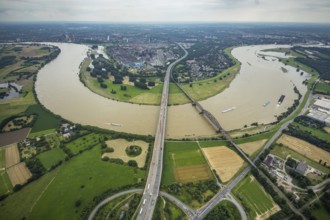 Aerial view, flood river Rhine, motorway A42 Beeckerwerther Brücke and Haus-Knipp-Eisenbahnbrücke