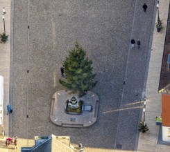 Aerial view of the Stirnberg fountain on the market square with Christmas tree in Dorsten in the