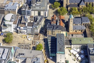 Aerial view, outdoor catering Alter Markt with brass fountain, Evang. Stadtkirche St Marien,