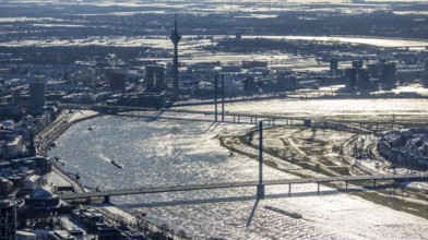Aerial view, river Rhine with Oberkasseler Brücke, Rheinkniebrücke and Rheinturm, Altstadt,