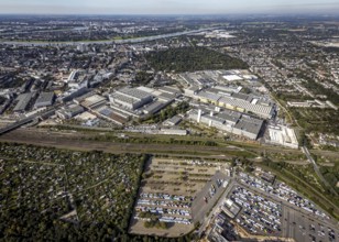 Aerial view, Mercedes Benz plant Daimler AG in the district Derendorf in Düsseldorf, Rhineland,