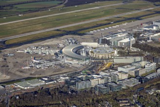 Aerial photo, Düsseldorf Airport with gates and handling fingers in the Lohausen district of