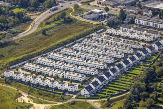 Aerial view, terraced houses single-family houses residential area Unter der Mühle in the district