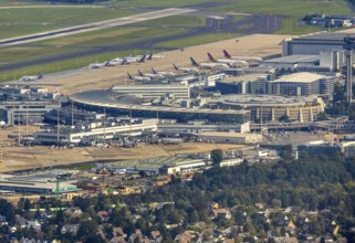 Aerial photograph, Düsseldorf Airport in the Lohausen district of Düsseldorf, Rhineland, North