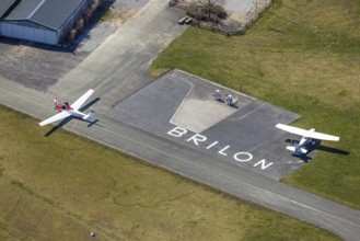 Aerial photo, Brilon Hochsauerland airfield, Zum alten Tower, petrol station, EFR Brilon landing
