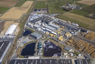 Aerial photograph, Egger Holzwerkstoffe Brilon, sewage treatment plant, Brilon, Sauerland, North
