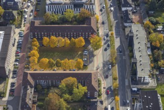 Aerial view, Hans-Sachs-Platz and trees in autumn colours in the district Nord-Ost in Bottrop, Ruhr