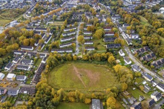 Aerial view, housing estate Leibnizstraße and former sports field at the Körnerschule