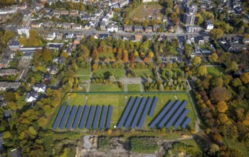 Aerial view, Solarpark Am Quellenbusch am Westfriedhof am Stadtteil Süd-West in Bottrop, Ruhr area,