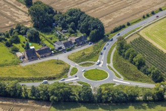 Aerial view, new roundabout for the development of the L821n road at Lünener Straße in Oberaden,