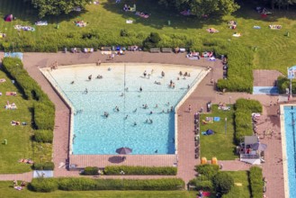Aerial view, outdoor pool and wave pool Weddinghofen in the leisure centre Im Häupen in