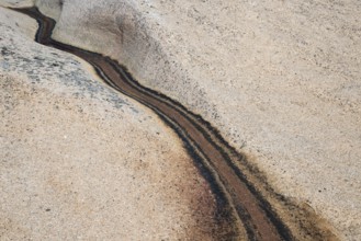 Rocky coast, traces of a watercourse, Bohus granite, cracks in the rock, Ramsvik, Naturreservat