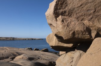 Large rock, rocky coast, Bohus granite, Ramsvik, nature reserve Ramsviklandet, Bohuslän, Skagerrak,