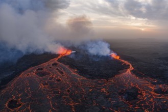 Volcanic eruption, Sundhnúkur crater chain, near Grindavik, Reykjanes Peninsula, Southwest Iceland,