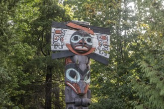 Totem Pole, Stanley Park, Vancouver, Canada